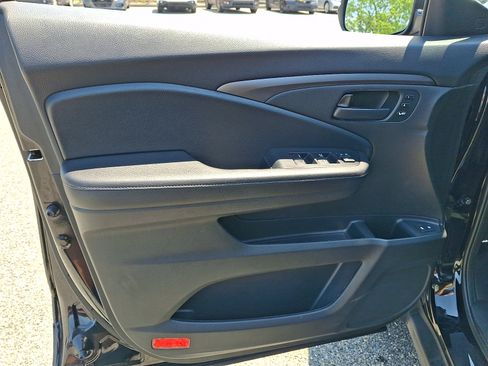 Used 2024 Honda Passport EX-L image 12