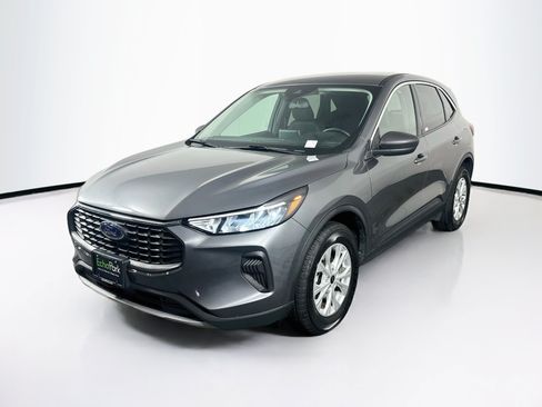 Used 2024 Ford Escape Active AWD/4WD image 3