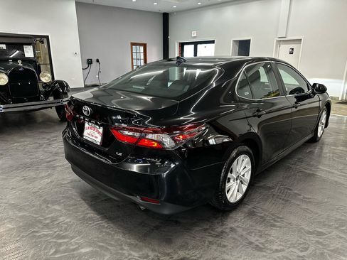 Used 2024 Toyota Camry LE FWD image 5