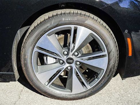 New 2025 Audi A6 e-tron Premium image 9