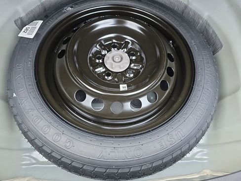 Used 2026 Toyota Camry SE image 17