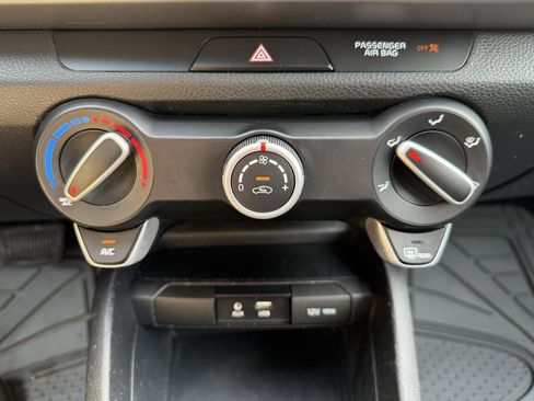 Used 2020 Kia Rio S FWD image 34