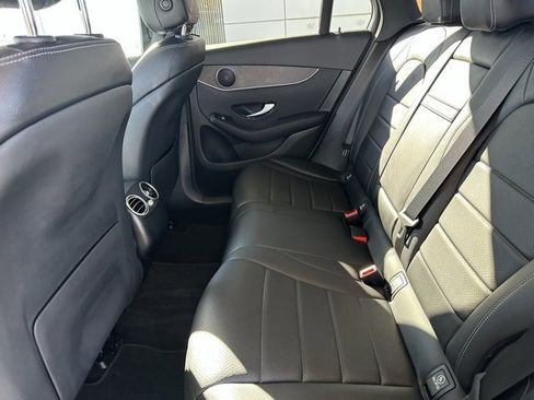 Used 2021 Mercedes-Benz GLC 300 GLC 300 image 25