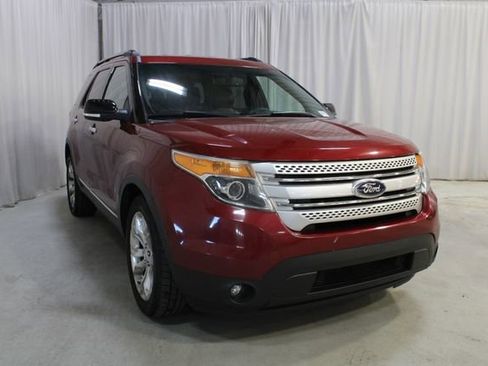 Used 2014 Ford Explorer XLT w/ Equipment Group 202A FWD image 36