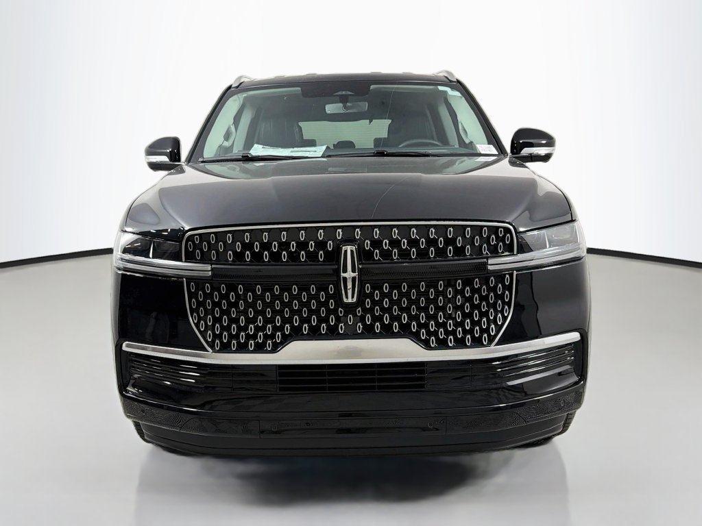 New 2026 Lincoln Navigator Premiere AWD/4WD image 2