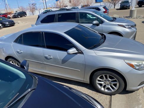 Used 2015 Chevrolet Malibu LT w/ Power Convenience Package image 2