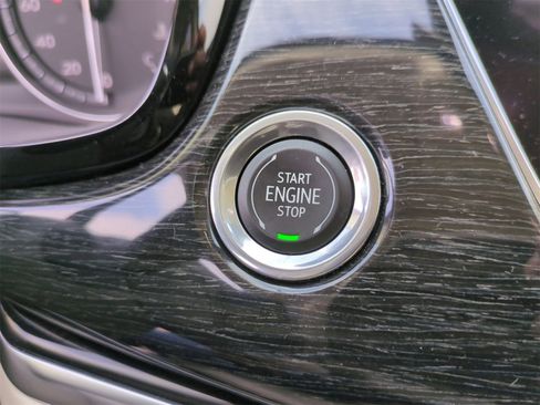 Certified 2020 Cadillac XT6 Premium Luxury image 17