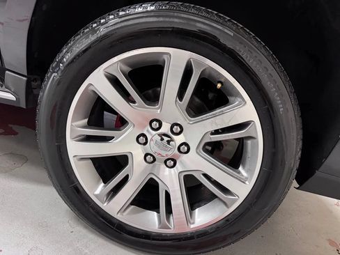 Used 2015 Cadillac Escalade ESV Luxury AWD/4WD image 9