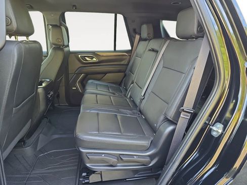 Used 2022 Chevrolet Tahoe LT w/ Luxury Package image 13