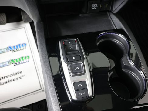 Used 2017 Honda Pilot Touring image 38