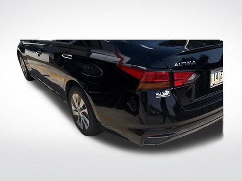Used 2019 Nissan Altima 2.5 S FWD image 9