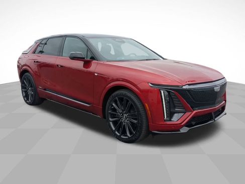 New 2026 Cadillac Lyriq V image 3