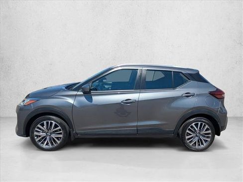 Used 2024 Nissan Kicks SV FWD image 9