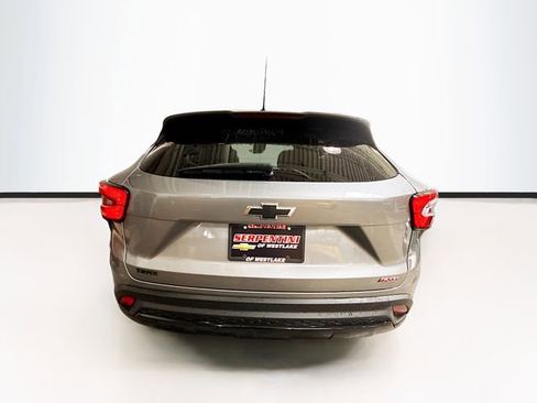 Used 2024 Chevrolet Trax RS FWD image 7