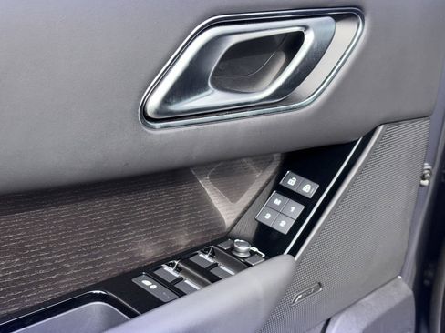 Used 2024 Land Rover Range Rover Velar Dynamic HSE image 16