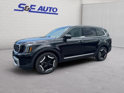 Used 2024 Kia Telluride S w/ S Sunroof Package