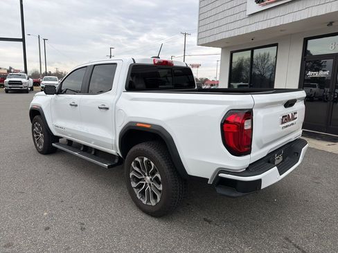 Used 2024 GMC Canyon Denali image 6