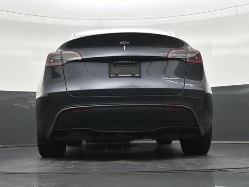 Used 2024 Tesla Model Y Long Range AWD/4WD image 25
