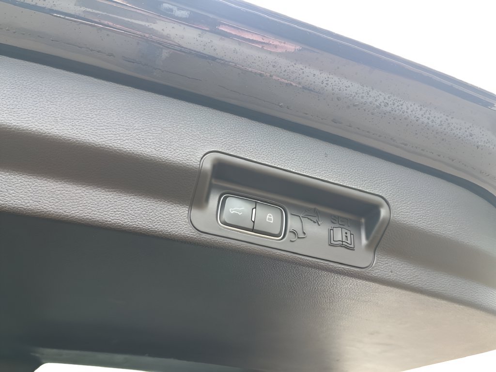 Used 2022 Ford Explorer Limited AWD/4WD image 41