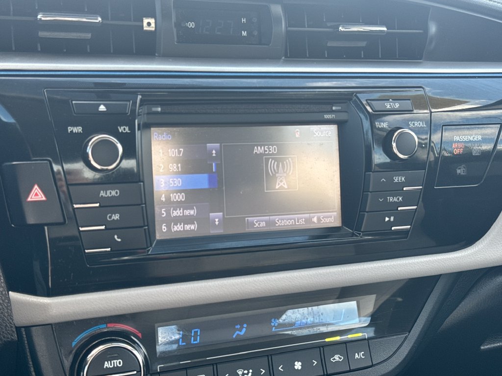 Used 2016 Toyota Corolla LE FWD image 21