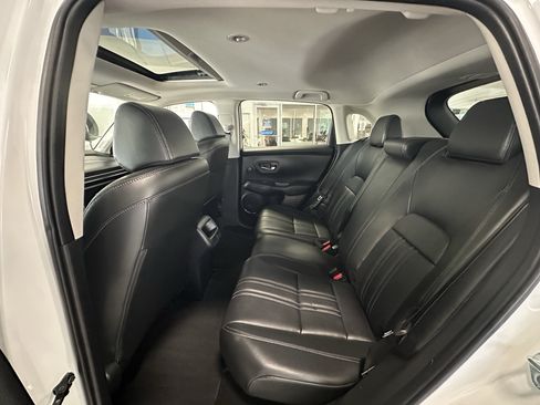 Used 2024 Honda HR-V EX-L image 18