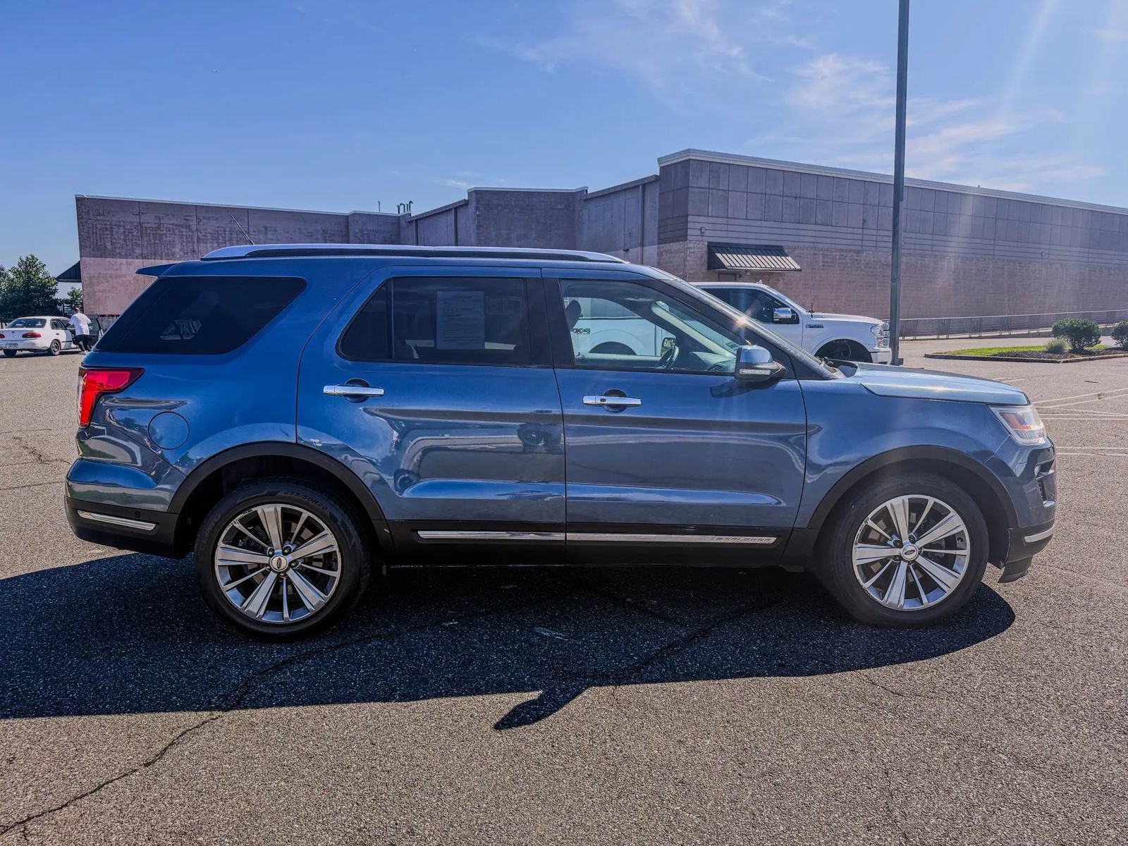 Used 2018 Ford Explorer Limited FWD image 6