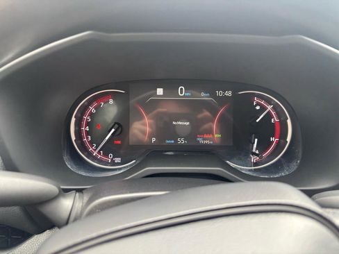 Used 2025 Toyota RAV4 XLE AWD/4WD image 15
