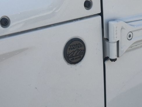 Used 2022 Jeep Wrangler Unlimited Sport image 10