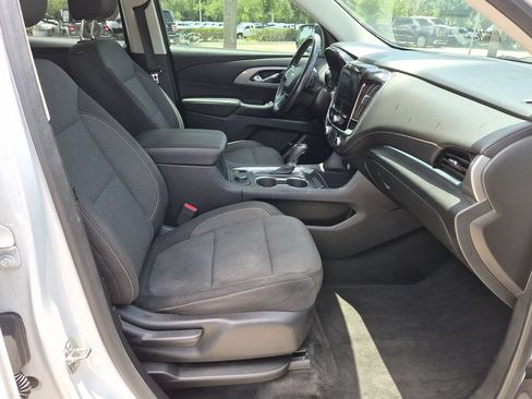 Used 2019 Chevrolet Traverse LT FWD image 23