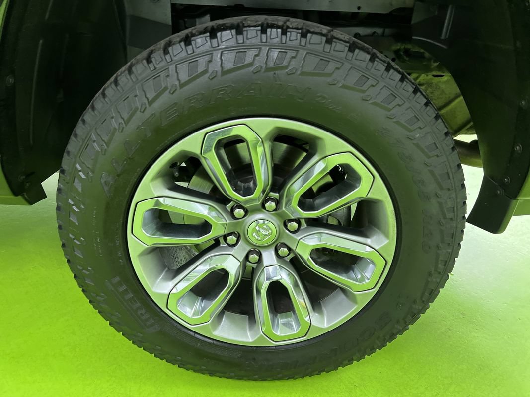 Used 2021 RAM 1500 Laramie w/ Sport Appearance Package AWD/4WD image 13