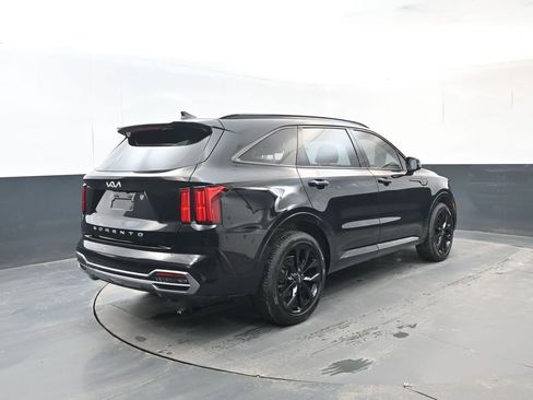 Certified 2022 Kia Sorento SX image 5