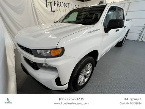 Used 2020 Chevrolet Silverado 1500 Custom w/ Custom Value Package AWD/4WD image 3