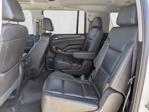 Used 2017 Chevrolet Suburban LT image 21