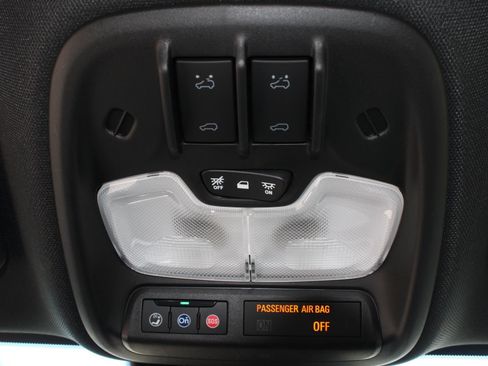 Used 2023 GMC Canyon AT4X AWD/4WD image 11