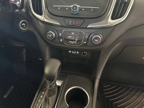Used 2022 Chevrolet Equinox LT FWD image 18