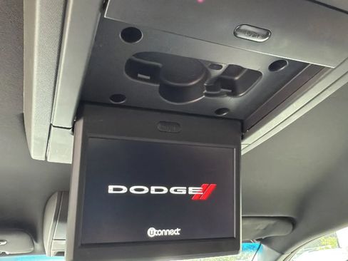 Used 2015 Dodge Grand Caravan R/T image 11