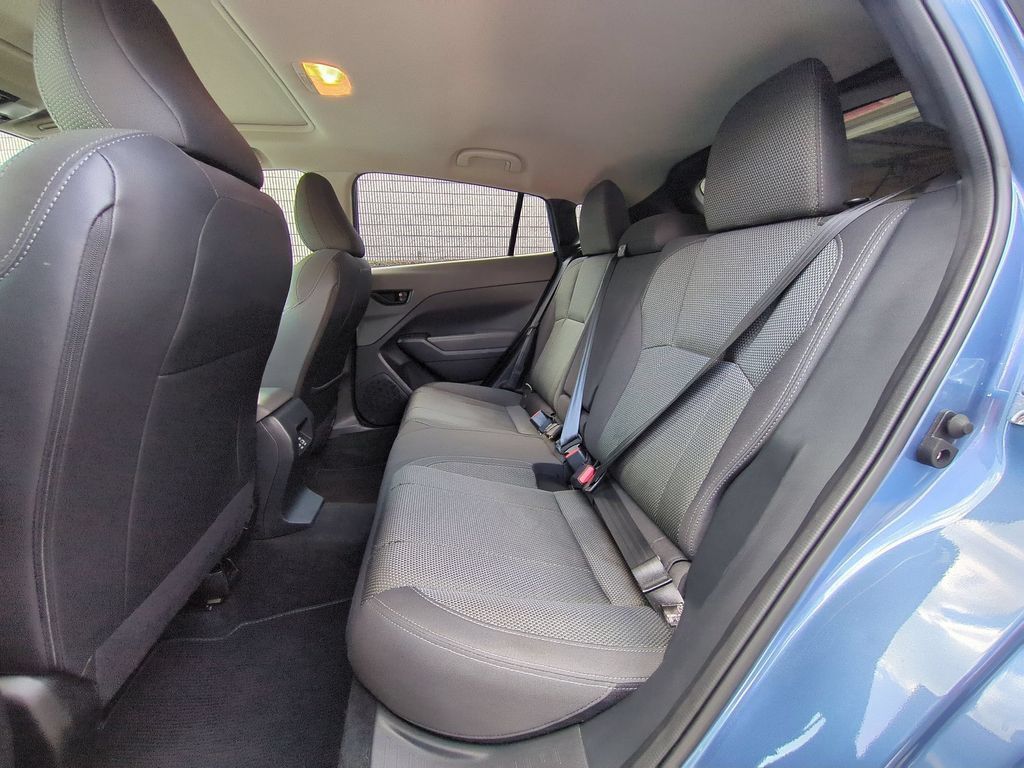 Used 2024 Subaru Crosstrek 2.0i Premium AWD/4WD image 27