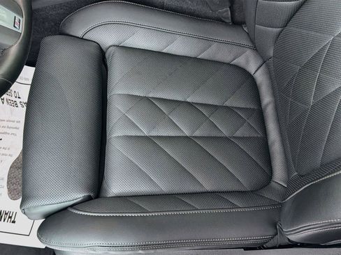 Used 2024 BMW X5 sDrive40i w/ M Sport Package RWD image 18