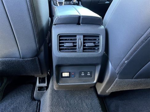 Certified 2025 Nissan Rogue SL w/ Tech Package image 25