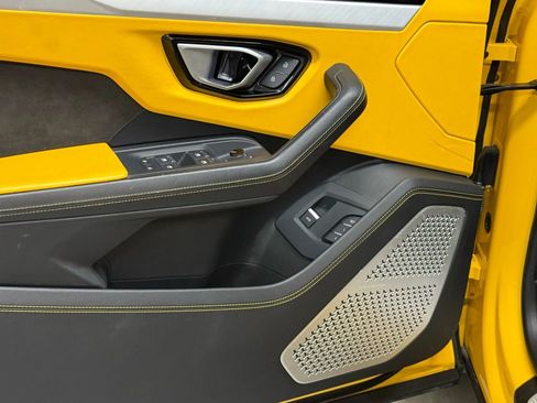 Used 2020 Lamborghini Urus image 18