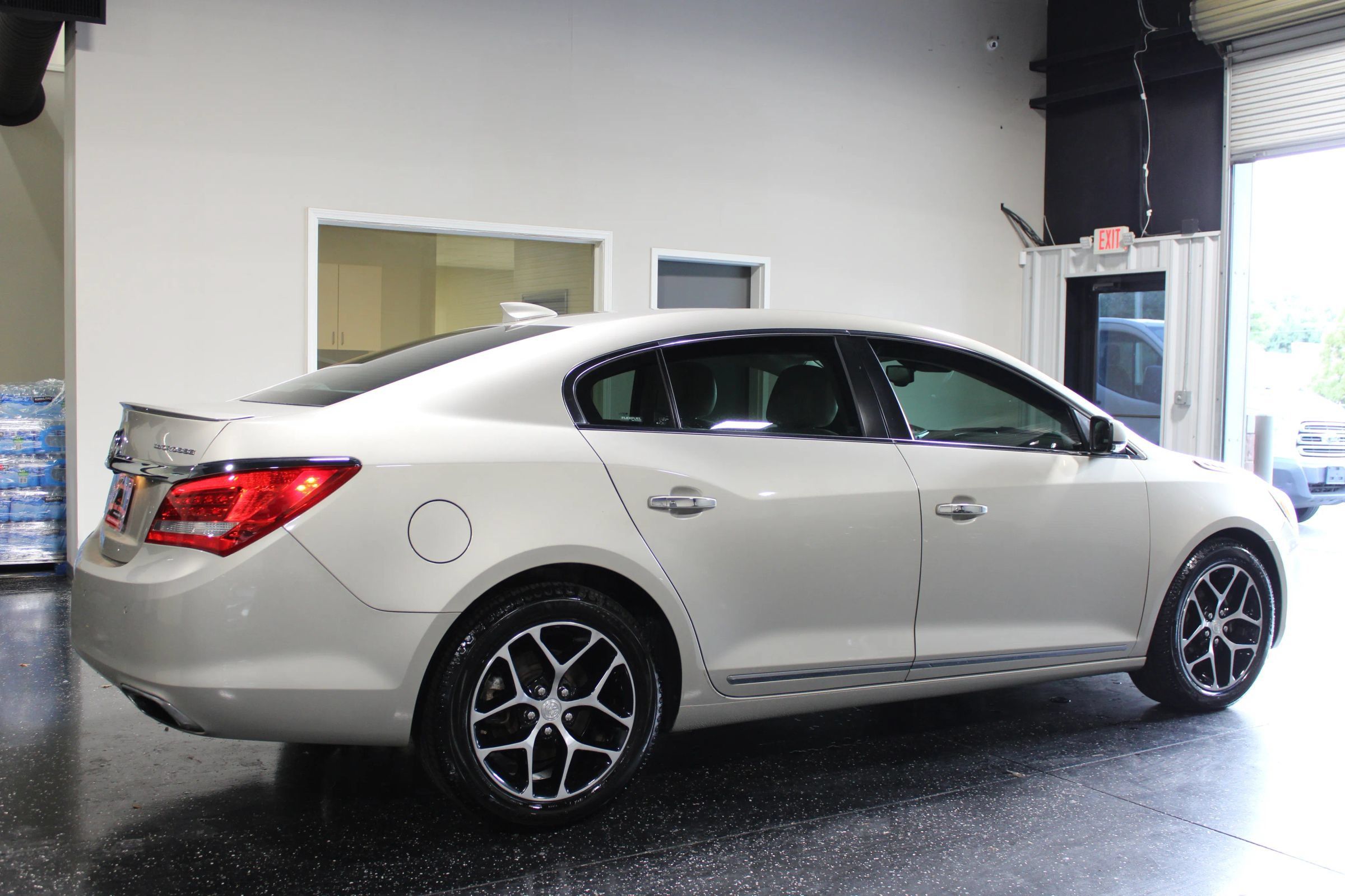 Used 2016 Buick LaCrosse Sport Touring w/ Experience Buick Package FWD image 3