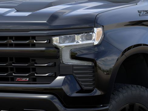 Used 2026 Chevrolet Silverado 1500 LT Trail Boss w/ LT Trail Boss Premium Package AWD/4WD image 10