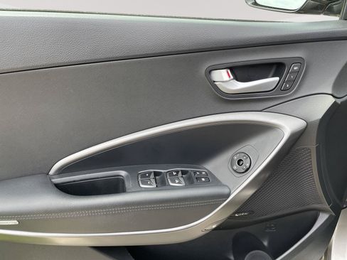Used 2017 Hyundai Santa Fe Sport AWD/4WD image 12