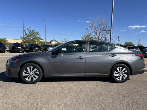 Used 2024 Nissan Altima 2.5 S image 13