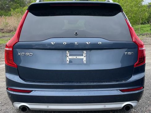 Used 2018 Volvo XC90 T5 Momentum w/ Momentum Plus Package AWD/4WD image 3