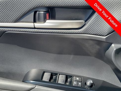 Used 2025 Toyota Camry SE FWD image 17