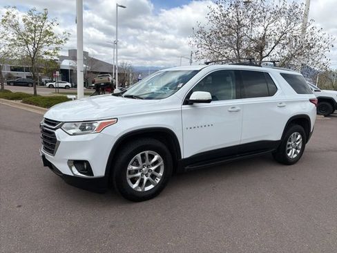 Used 2018 Chevrolet Traverse LT w/ LPO, 'HIT The Road' Package AWD/4WD image 3