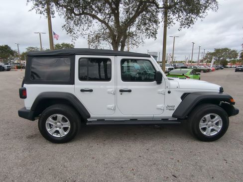 Used 2021 Jeep Wrangler Unlimited Sport S image 4