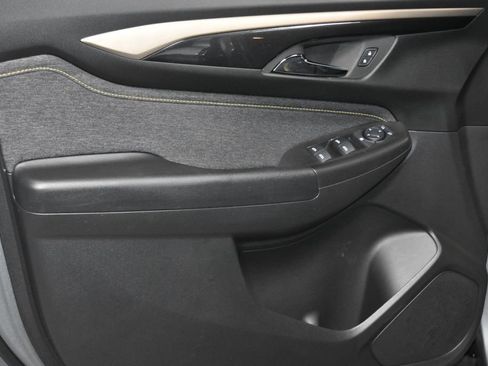 Used 2025 Chevrolet TrailBlazer ACTIV w/ Driver Confidence Package image 4