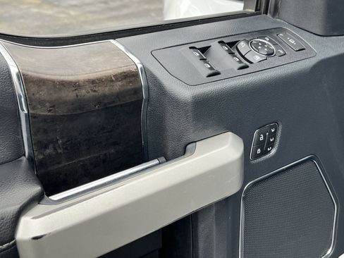 Used 2022 Ford F350 Lariat w/ Lariat Ultimate Package image 15